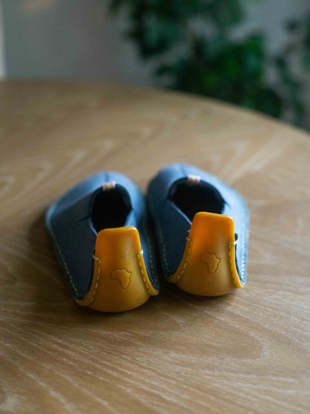 Vivobarefoot Ababa II Juniors in Indigo - Picture 3 of 8